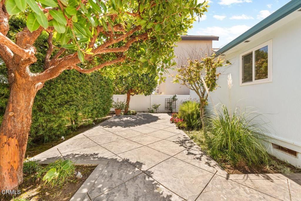 Image 36 of property listing at 1046 Driftwood Lane, Ventura, CA 93001