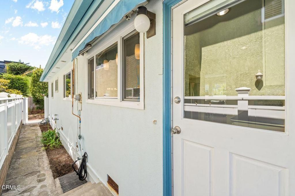 Image 38 of property listing at 1046 Driftwood Lane, Ventura, CA 93001