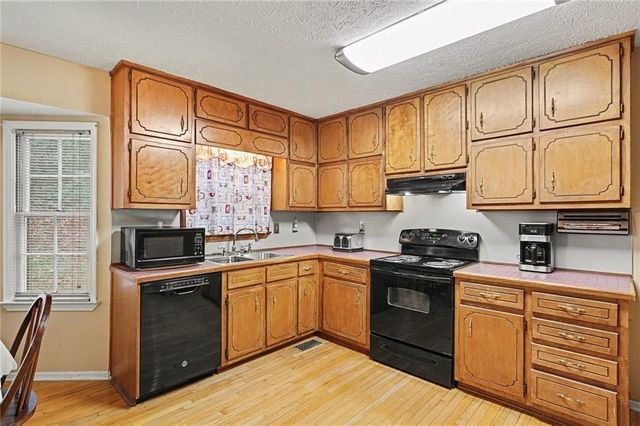 324 Stonecutters Cove, Stockbridge, GA 30281