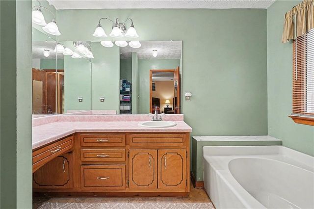 324 Stonecutters Cove, Stockbridge, GA 30281