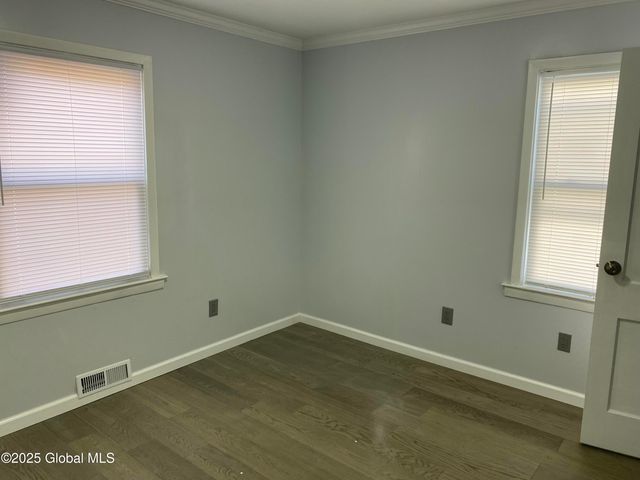 483 Bradford Road, Schenectady, NY 12304