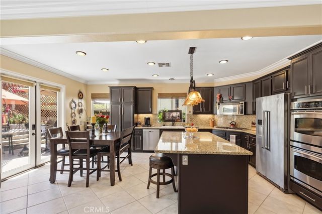 17059 Noble View, Riverside, CA 92503