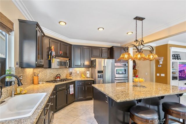17059 Noble View, Riverside, CA 92503