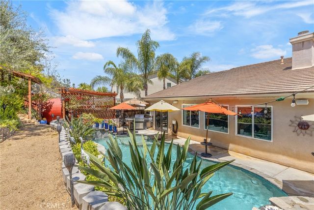 17059 Noble View, Riverside, CA 92503