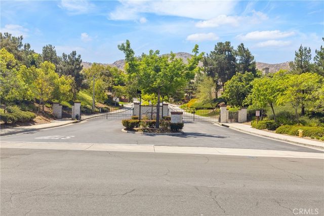 17059 Noble View, Riverside, CA 92503