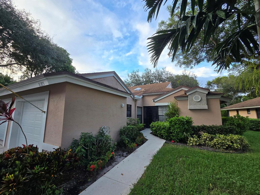 8385 Springlake Drive B, Boca Raton, FL 33496