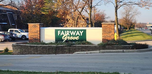 2331 Ogden Avenue 10, Downers Grove, IL 60515