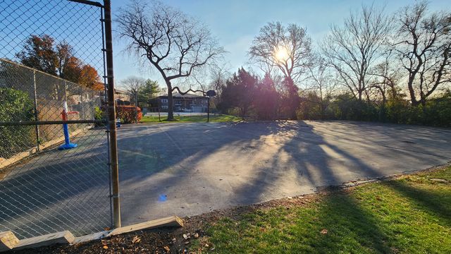 2331 Ogden Avenue 10, Downers Grove, IL 60515