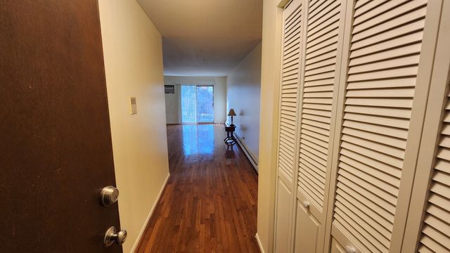 2331 Ogden Avenue 10, Downers Grove, IL 60515