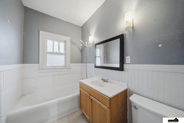 2031 S 34th Street, Lincoln, NE 68506