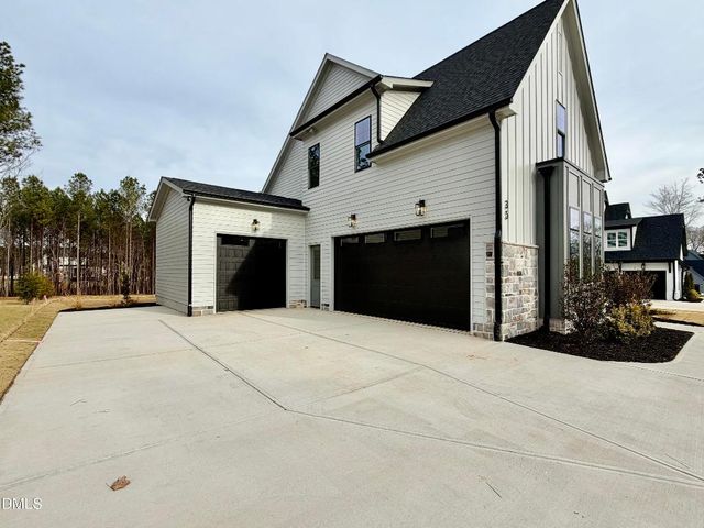 35 Chestnut Oak Drive, Youngsville, NC 27596