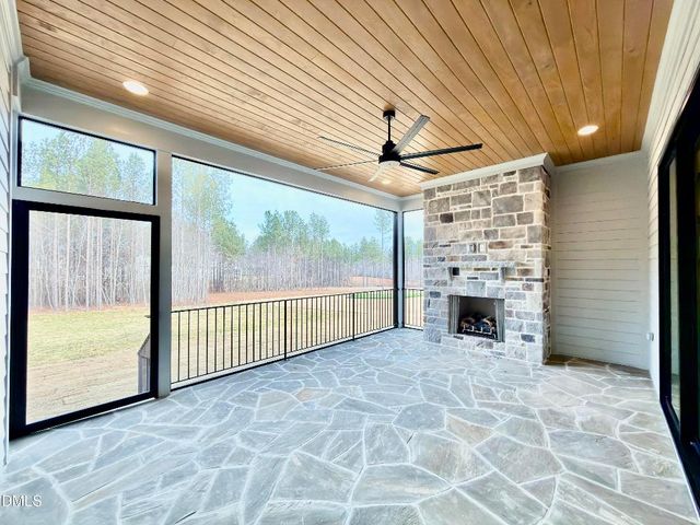 35 Chestnut Oak Drive, Youngsville, NC 27596