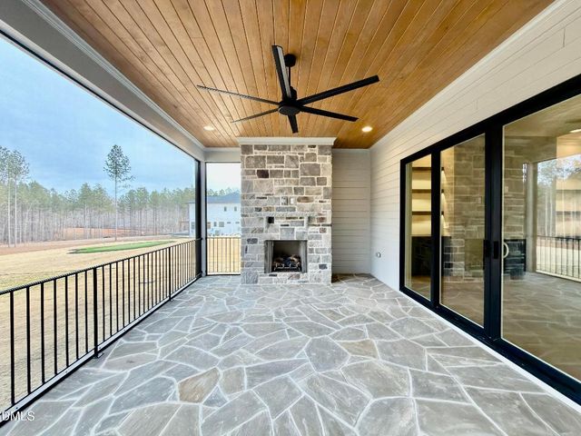 35 Chestnut Oak Drive, Youngsville, NC 27596