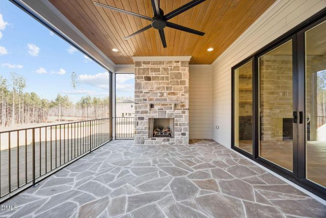 35 Chestnut Oak Drive, Youngsville, NC 27596