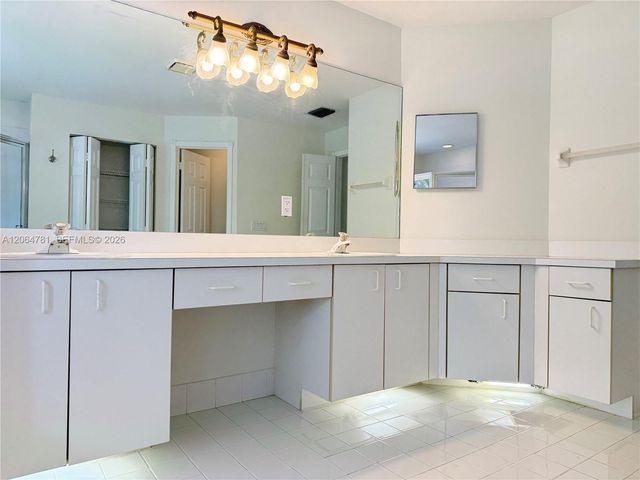 18414 NW 9th St, Pembroke Pines, FL 33029