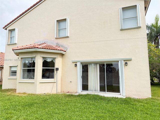 18414 NW 9th St, Pembroke Pines, FL 33029