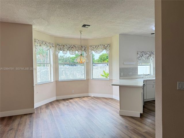 18414 NW 9th St, Pembroke Pines, FL 33029