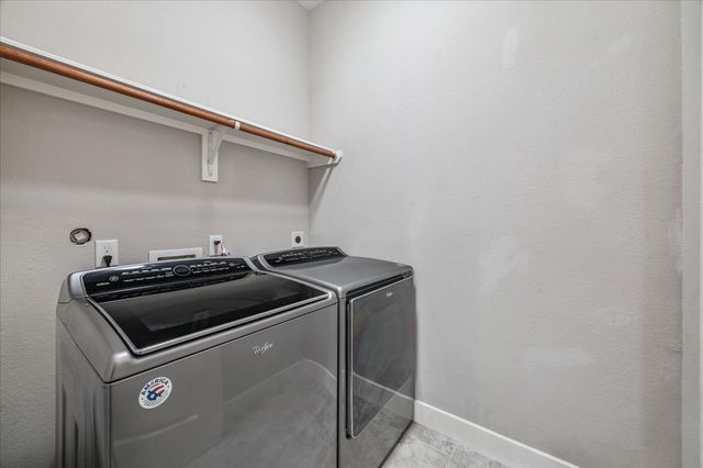 608 W 28th Street B, Houston, TX 77008