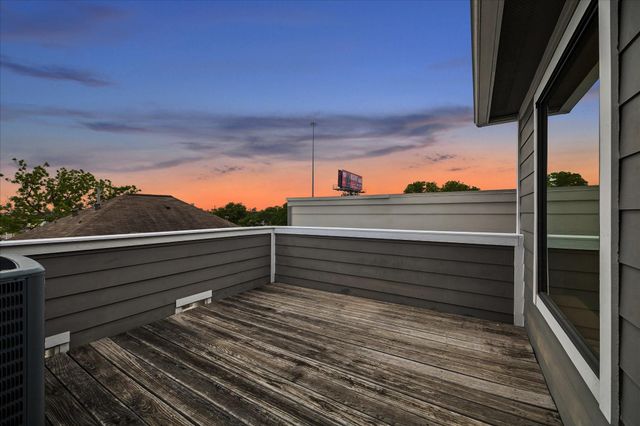 608 W 28th Street B, Houston, TX 77008