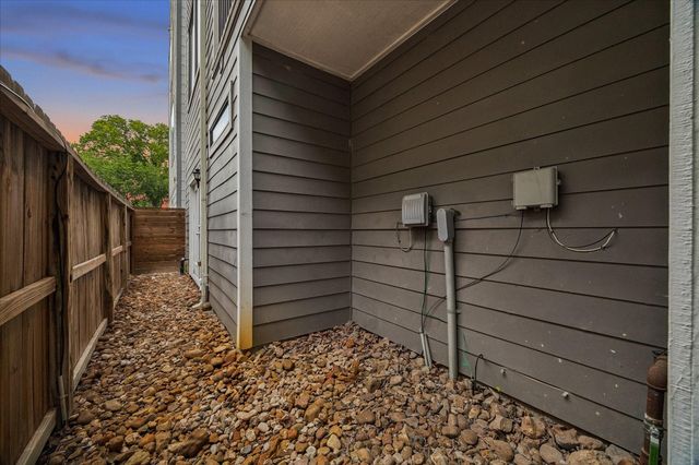 608 W 28th Street B, Houston, TX 77008