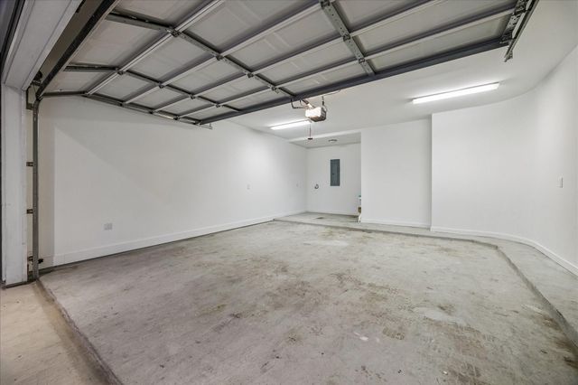 608 W 28th Street B, Houston, TX 77008