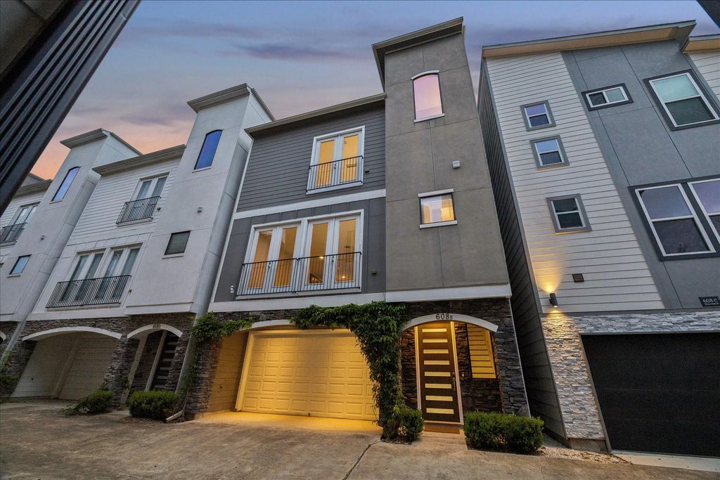 608 W 28th Street B, Houston, TX 77008
