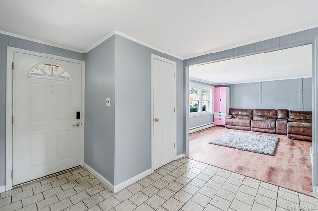 1 Blue Spruce Lane, Commack, NY 11725