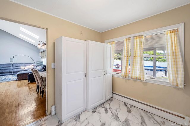 1 Blue Spruce Lane, Commack, NY 11725