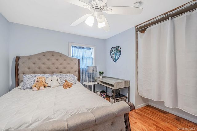 1 Blue Spruce Lane, Commack, NY 11725