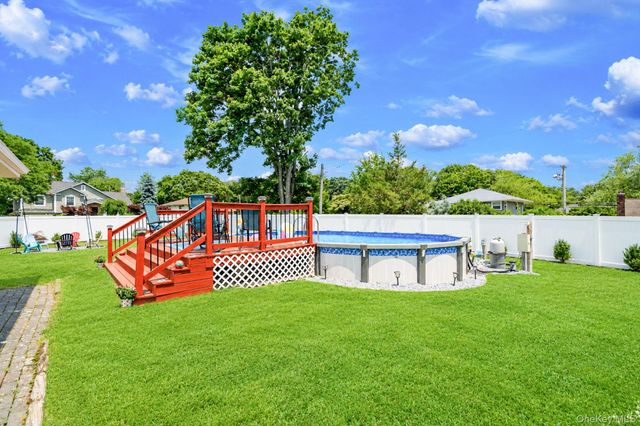 1 Blue Spruce Lane, Commack, NY 11725