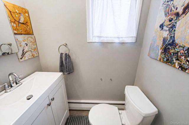 1 Blue Spruce Lane, Commack, NY 11725