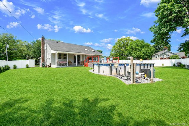1 Blue Spruce Lane, Commack, NY 11725