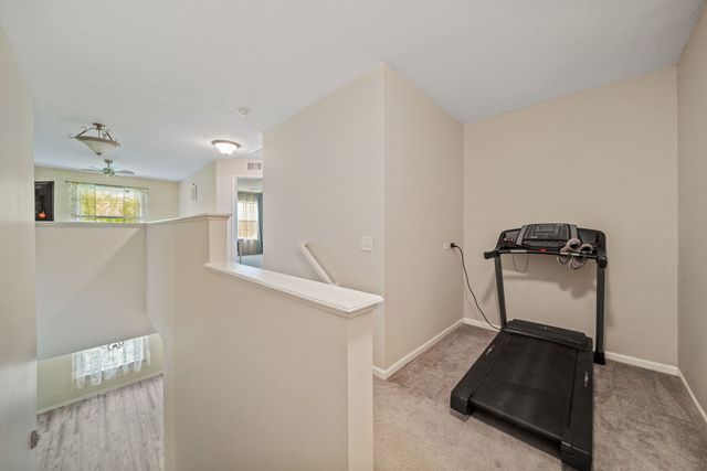 8132 Concord Lane E, Justice, IL 60458