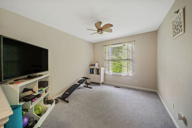 8132 Concord Lane E, Justice, IL 60458