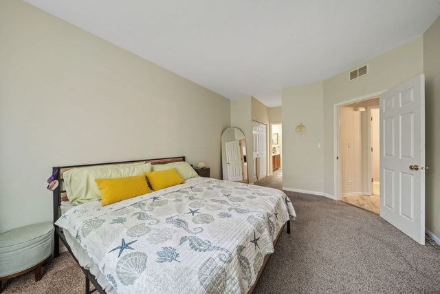 8132 Concord Lane E, Justice, IL 60458