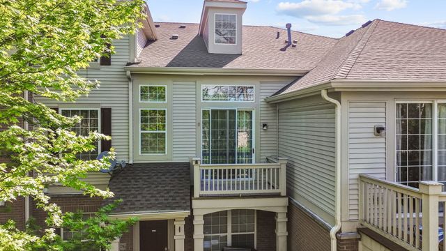 8132 Concord Lane E, Justice, IL 60458