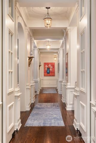 2010 79th Avenue NE, Medina, WA 98039