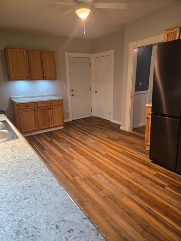 12 Middle Street, Lancaster, NH 03584