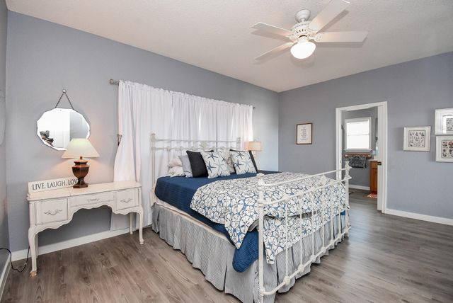 1504 W Bayshore Drive, Palacios, TX 77465