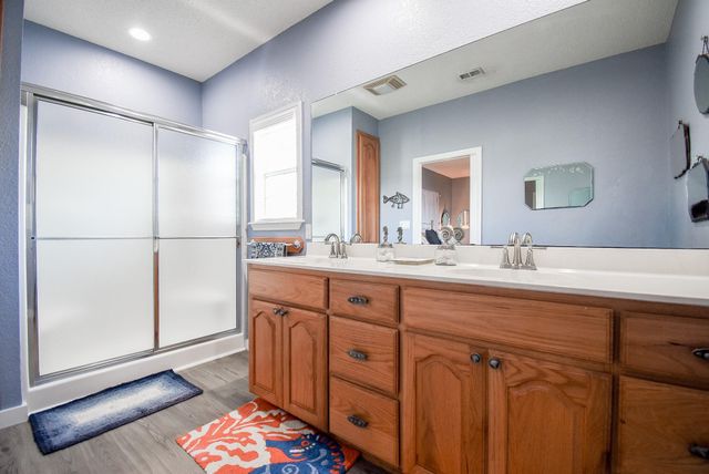 1504 W Bayshore Drive, Palacios, TX 77465