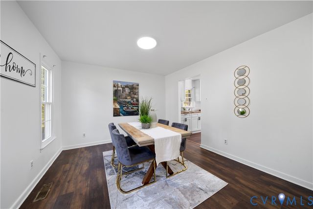 8414 Whirlaway Dr, Midlothian, VA 23112