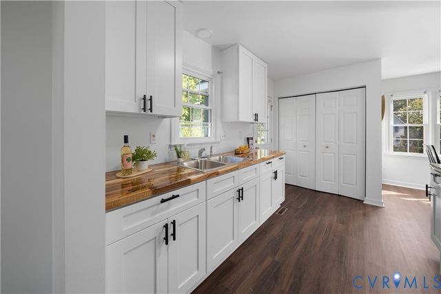 8414 Whirlaway Dr, Midlothian, VA 23112