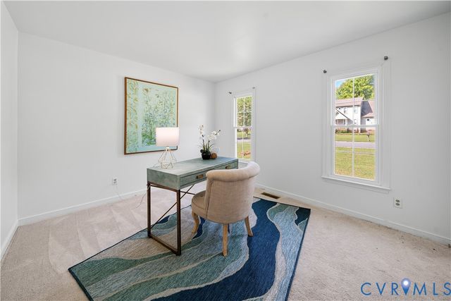 8414 Whirlaway Dr, Midlothian, VA 23112