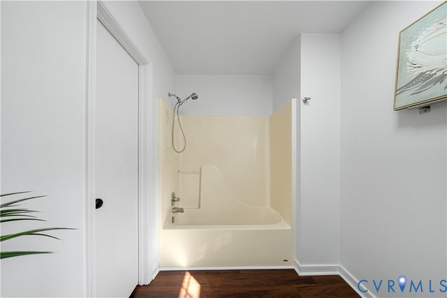 8414 Whirlaway Dr, Midlothian, VA 23112