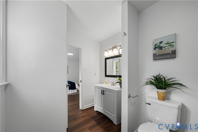 8414 Whirlaway Dr, Midlothian, VA 23112