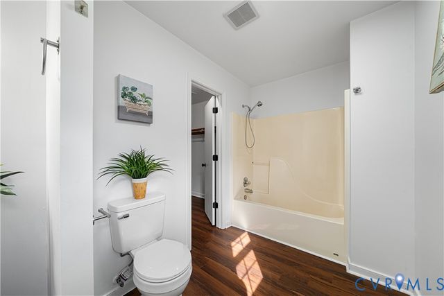 8414 Whirlaway Dr, Midlothian, VA 23112