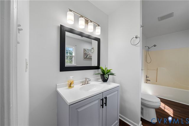 8414 Whirlaway Dr, Midlothian, VA 23112