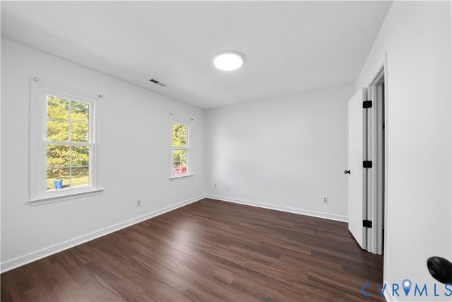 8414 Whirlaway Dr, Midlothian, VA 23112