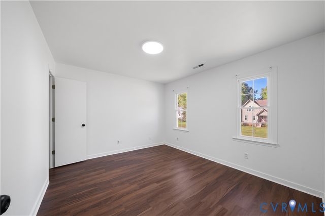 8414 Whirlaway Dr, Midlothian, VA 23112