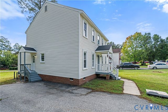8414 Whirlaway Dr, Midlothian, VA 23112